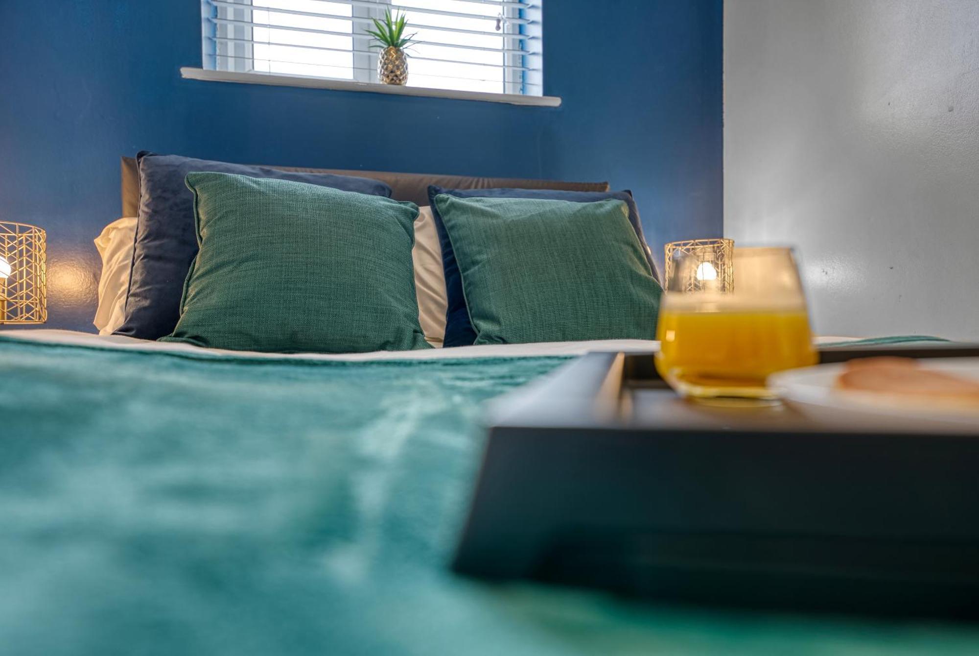 Capri 13 Sa - 3 Bed House, Close To Loughborough University & M1 Motorway, Free Wifi, Big Garden, Ample Parking- Ask For Contractor Rates! Buitenkant foto