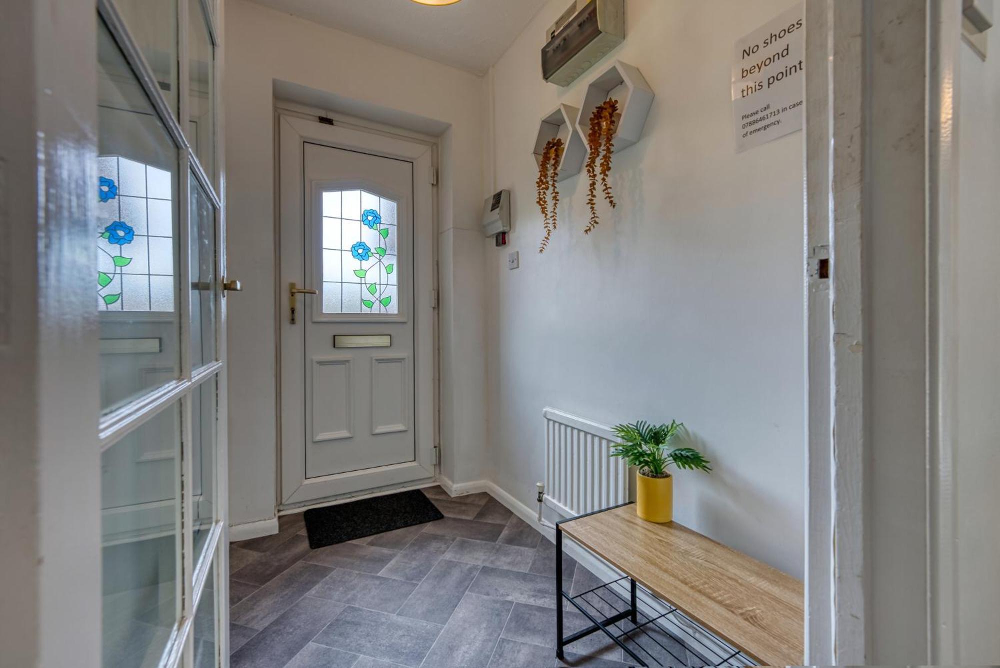 Capri 13 Sa - 3 Bed House, Close To Loughborough University & M1 Motorway, Free Wifi, Big Garden, Ample Parking- Ask For Contractor Rates! Buitenkant foto