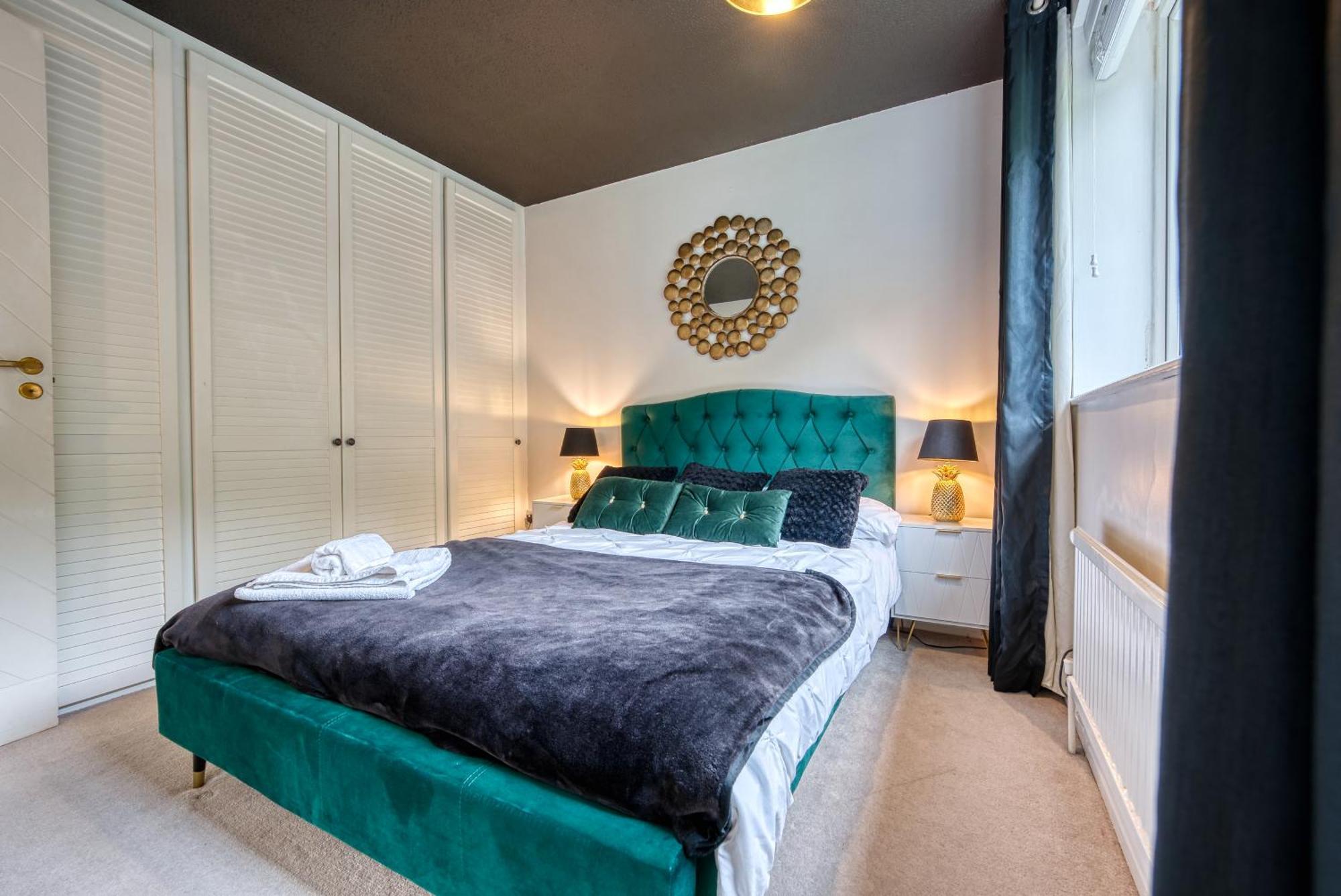 Capri 13 Sa - 3 Bed House, Close To Loughborough University & M1 Motorway, Free Wifi, Big Garden, Ample Parking- Ask For Contractor Rates! Buitenkant foto